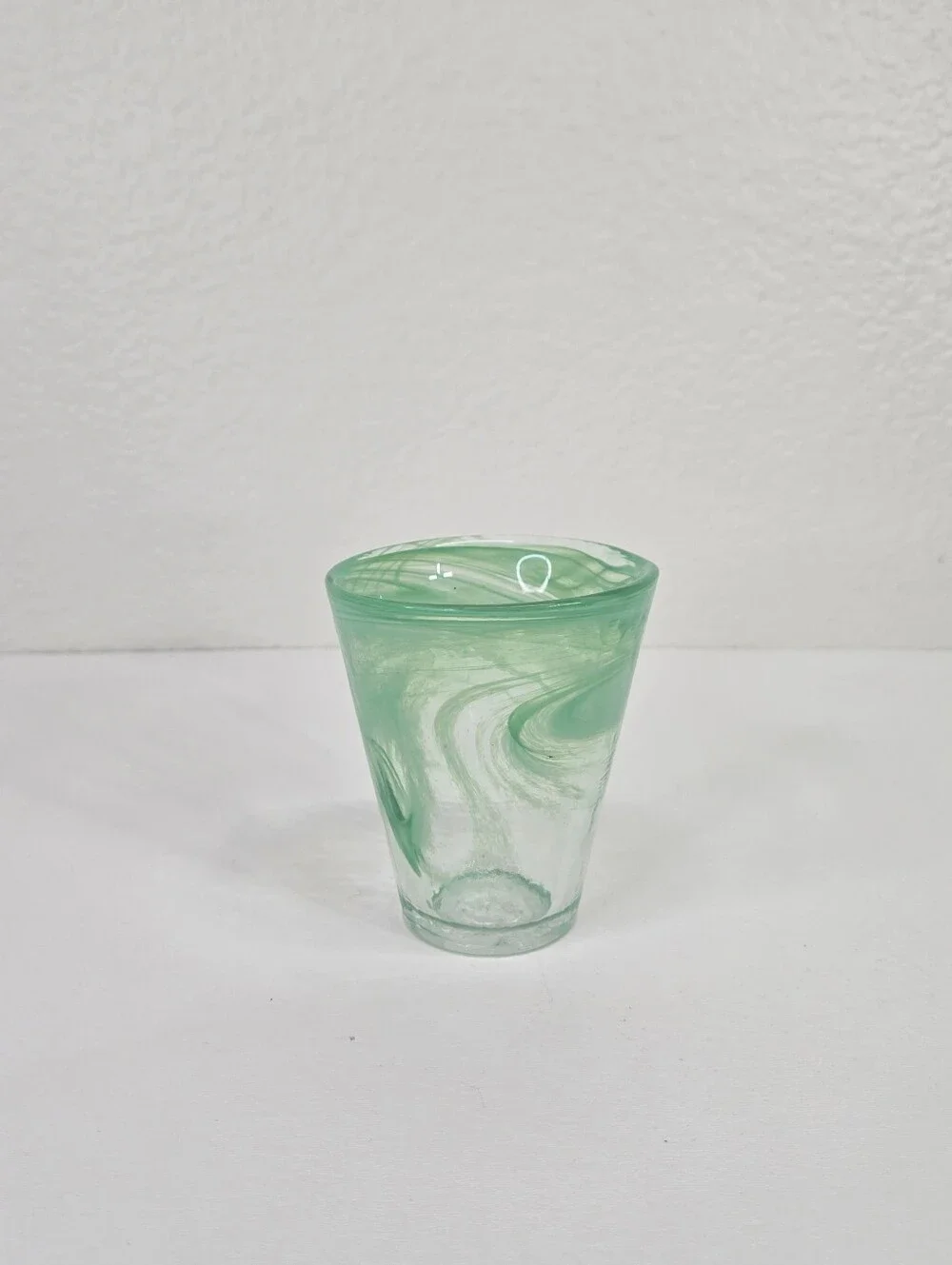 Kosta Boda Mine Green Swirl Tumbler Glass Ulrica Hydman-Vallien Sweden Art Glass